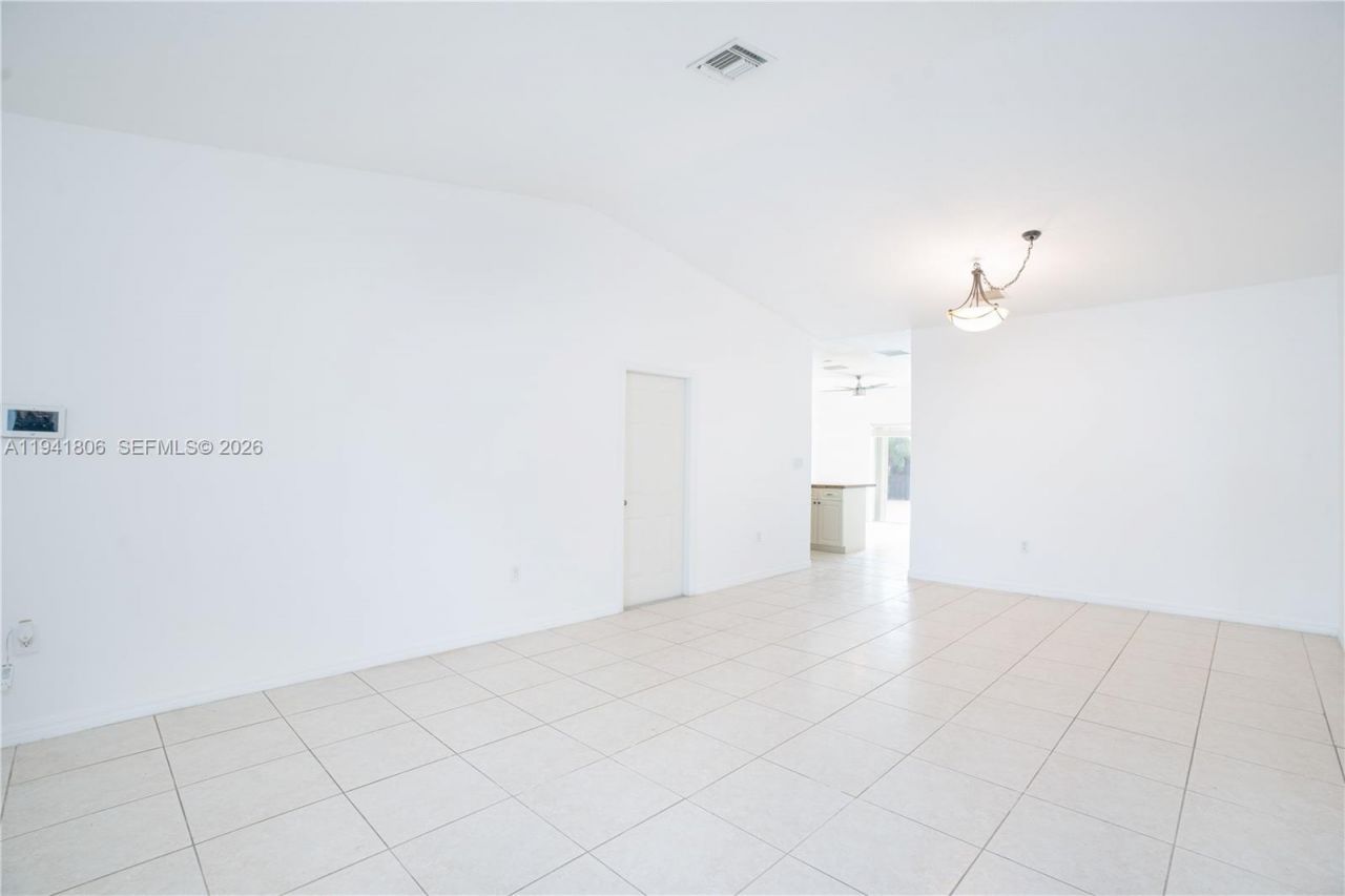 5655 SW 163rd Path, Miami, FL 33193 Photo