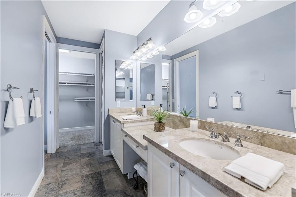 863 9th Ave S, Unit 202, Naples, FL 34102 Photo