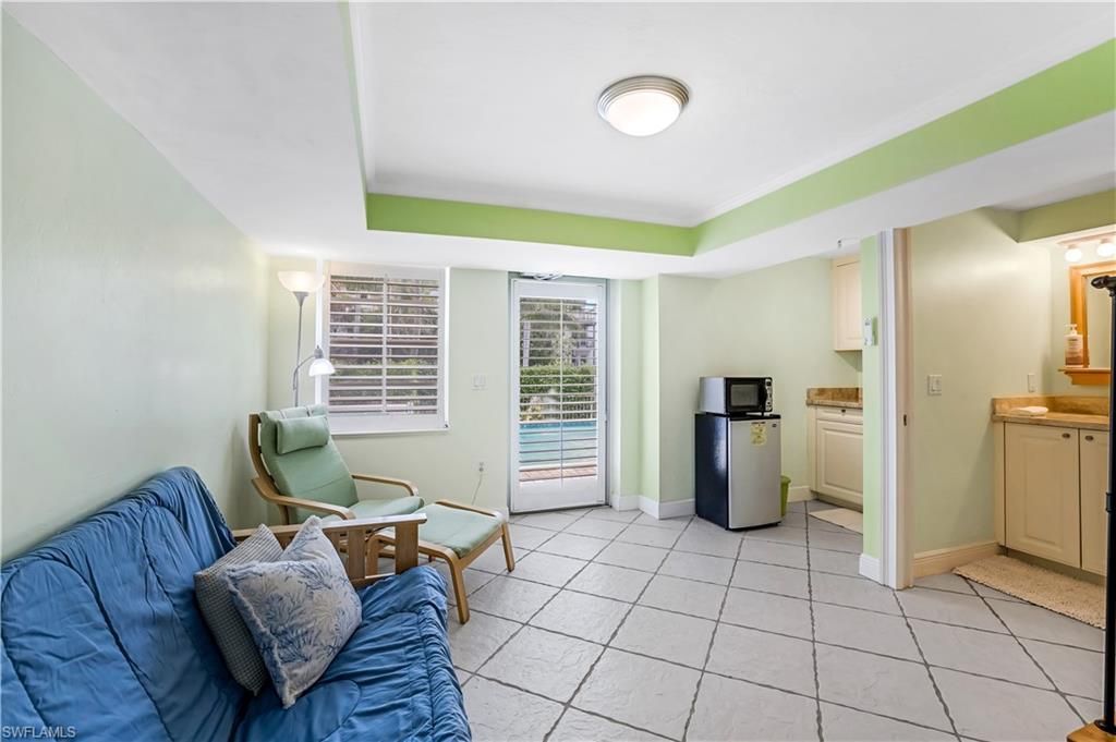 863 9th Ave S, Unit 202, Naples, FL 34102 Photo