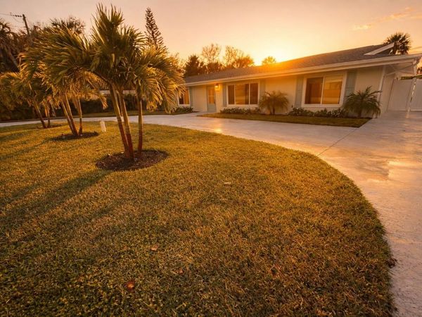 4646 GLEASON AVENUE, SARASOTA, FL 34242