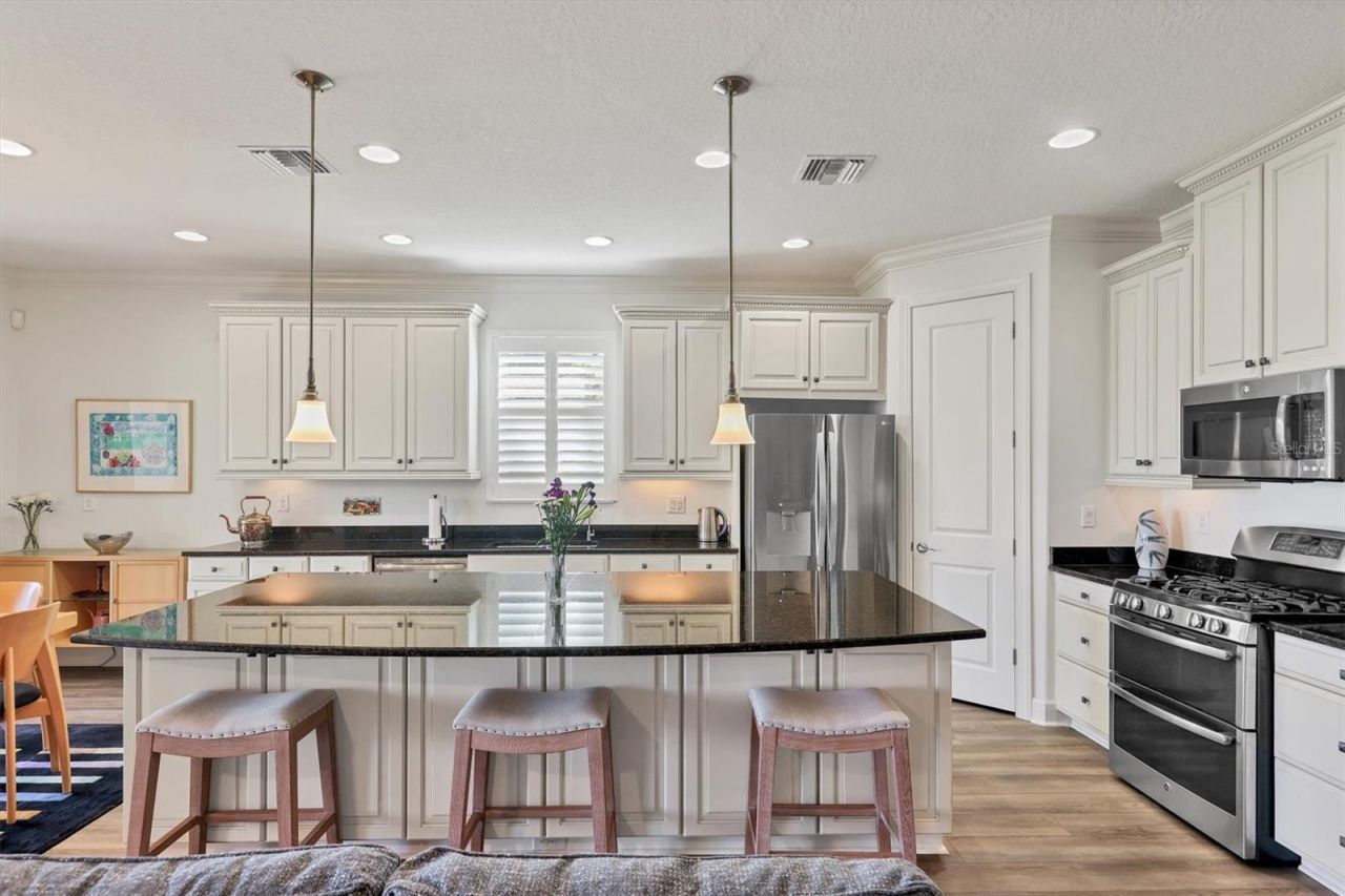 2414 Vaccaro Drive, Sarasota, FL 34231 Photo