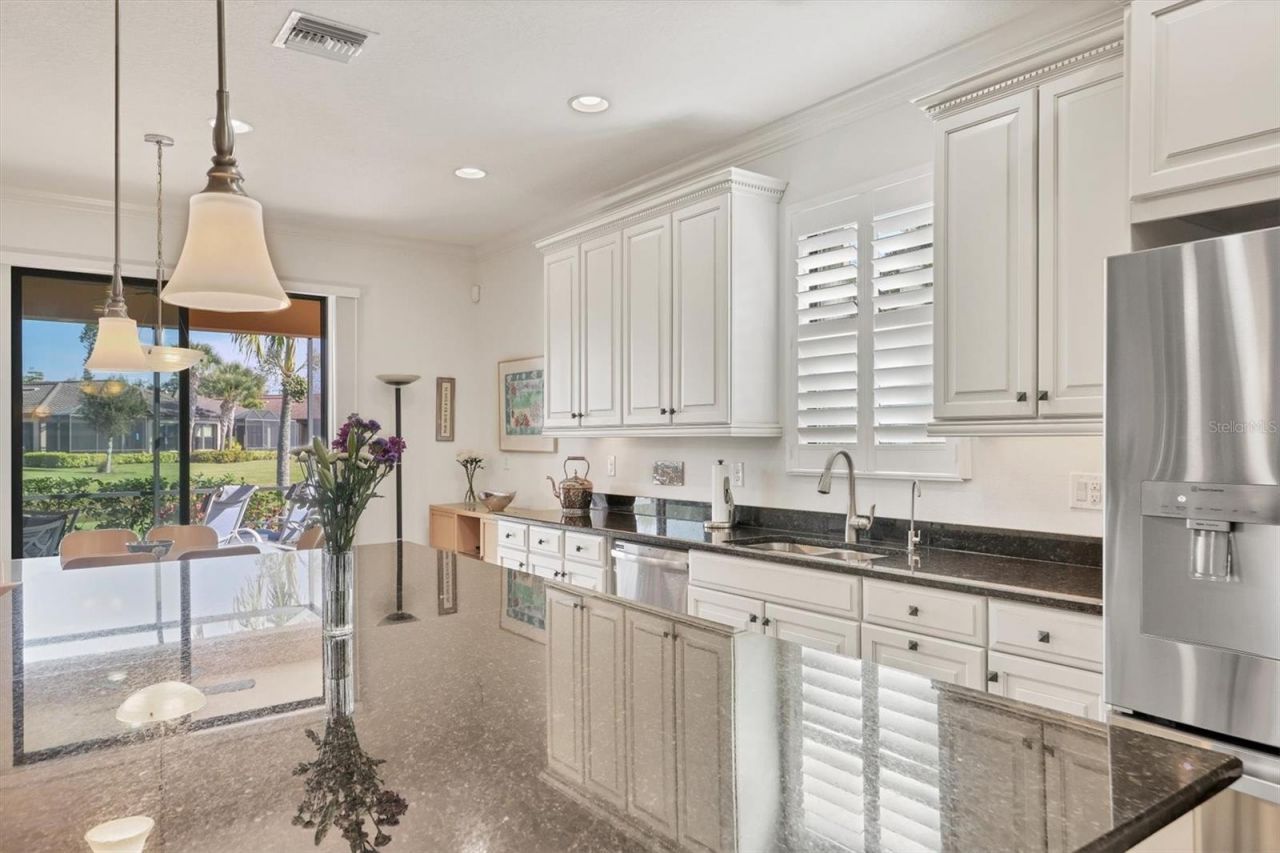 2414 Vaccaro Drive, Sarasota, FL 34231 Photo