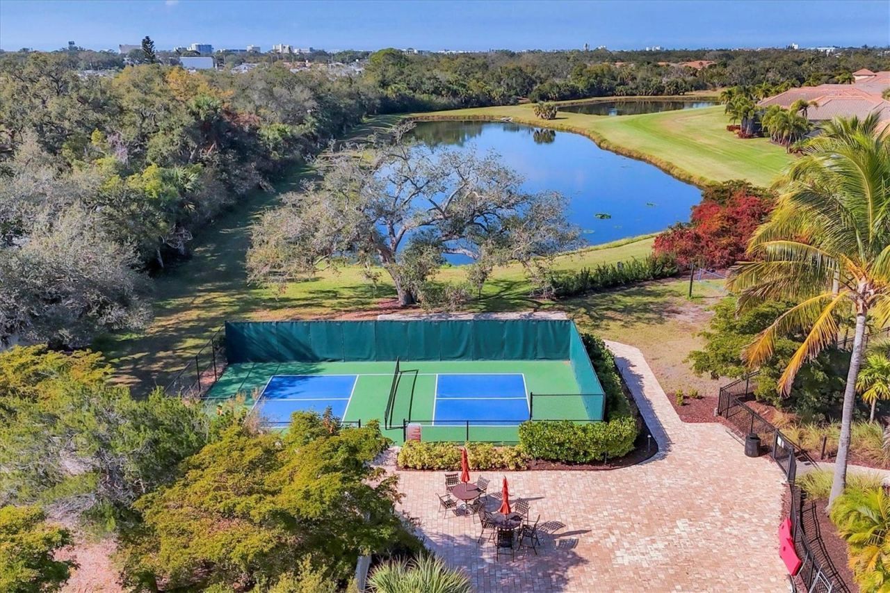 2414 Vaccaro Drive, Sarasota, FL 34231 Photo