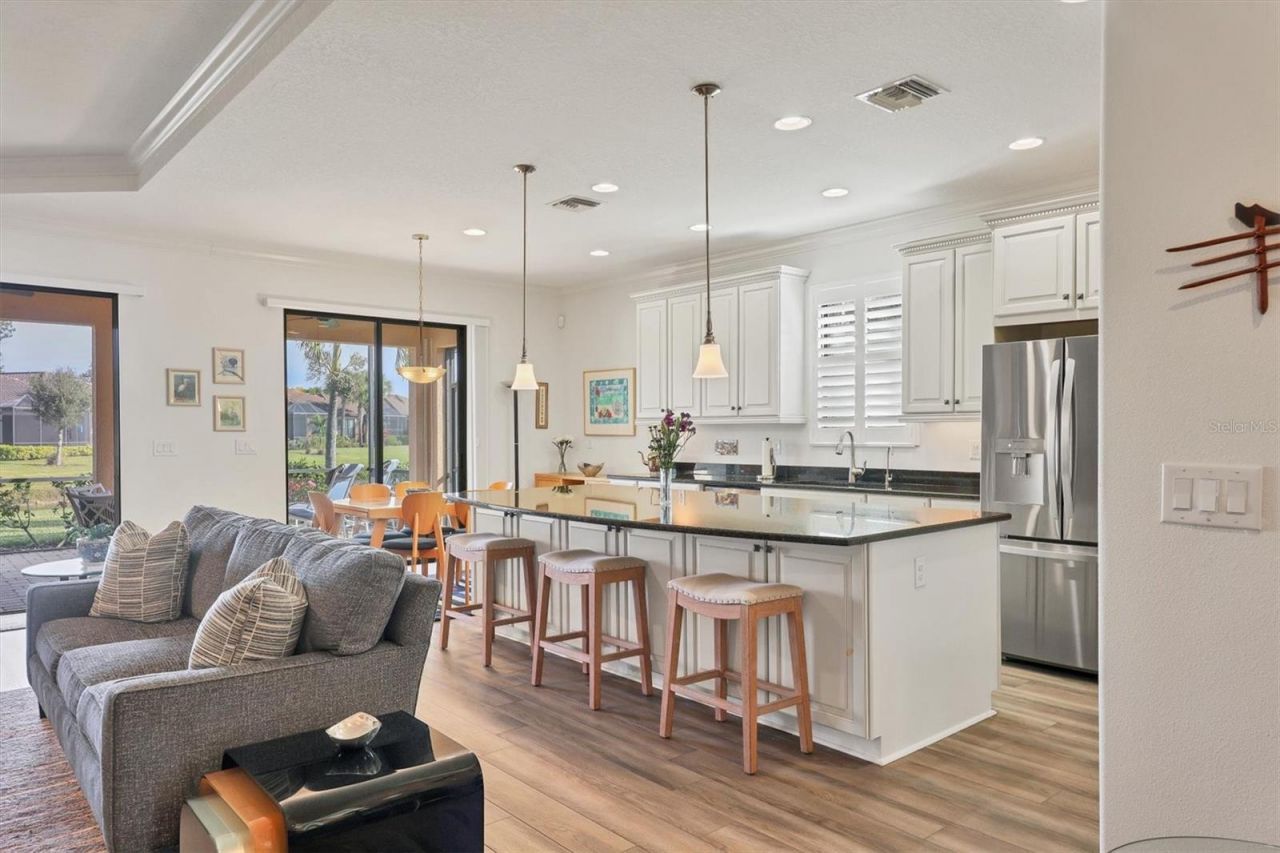 2414 Vaccaro Drive, Sarasota, FL 34231 Photo