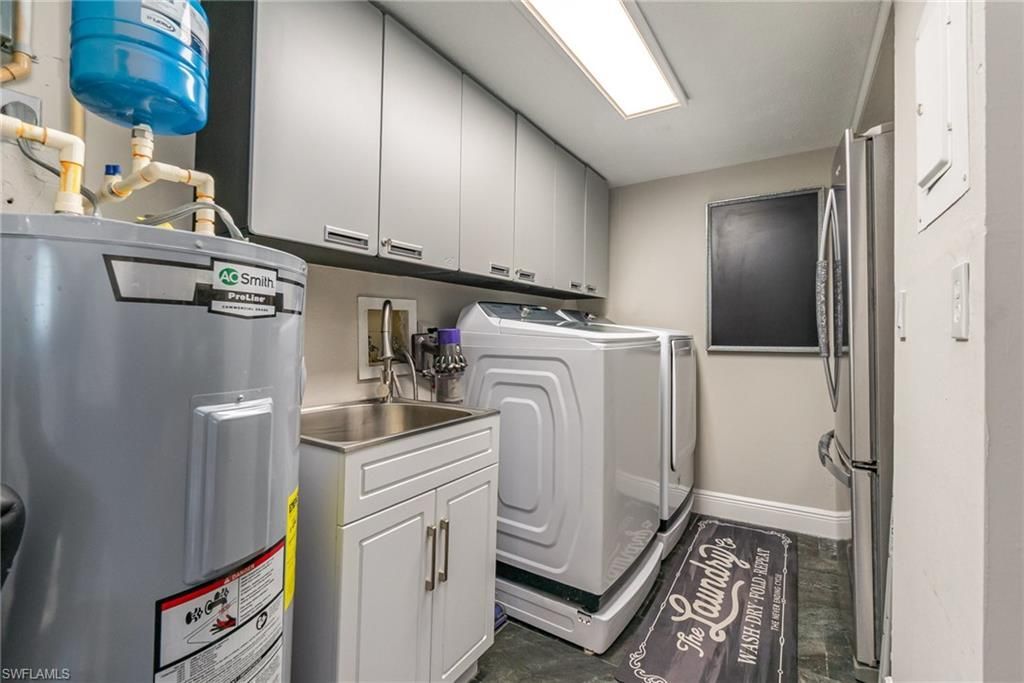 4001 SE 19th Pl, Unit B1, Cape Coral, FL 33904 Photo