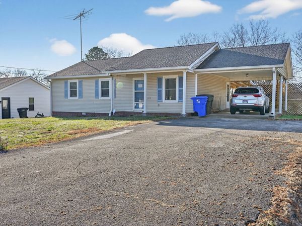 103 Reaves Cove Rd, Columbia, TN 38401