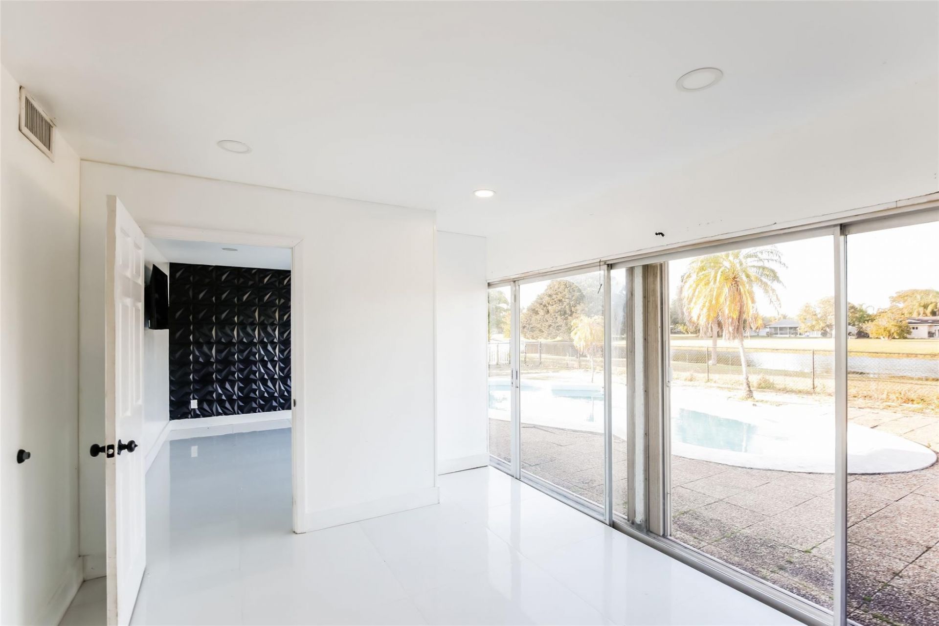 6609 NW 80th Court, Tamarac, FL 33321 Photo