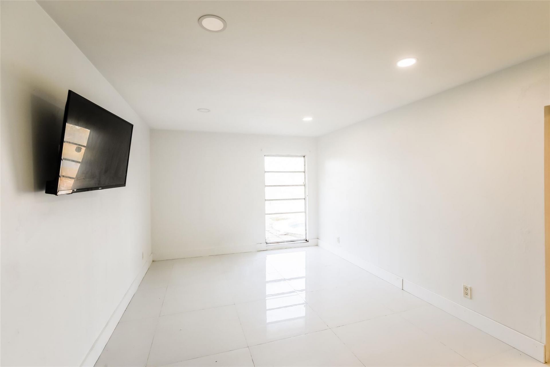 6609 NW 80th Court, Tamarac, FL 33321 Photo