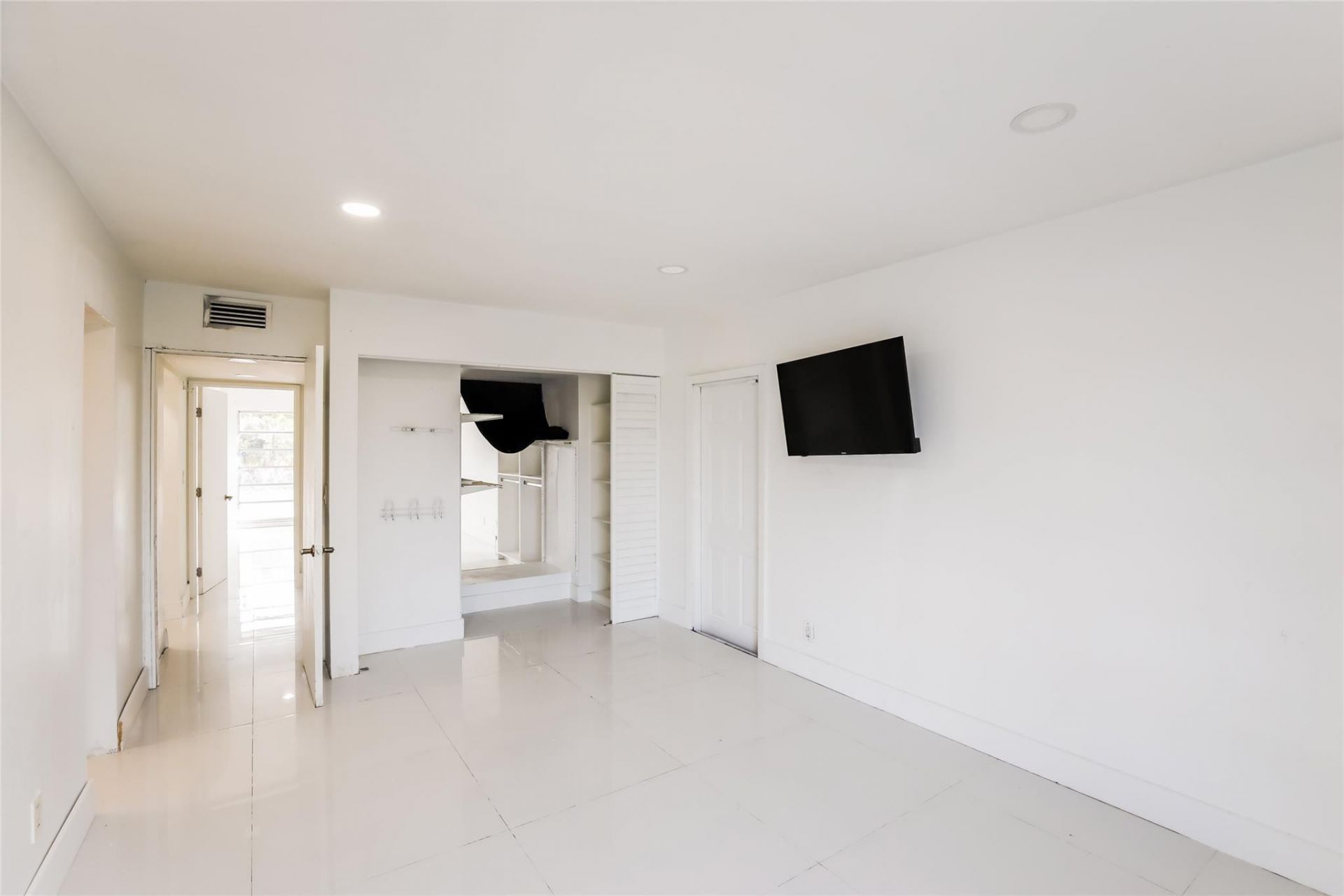 6609 NW 80th Court, Tamarac, FL 33321 Photo