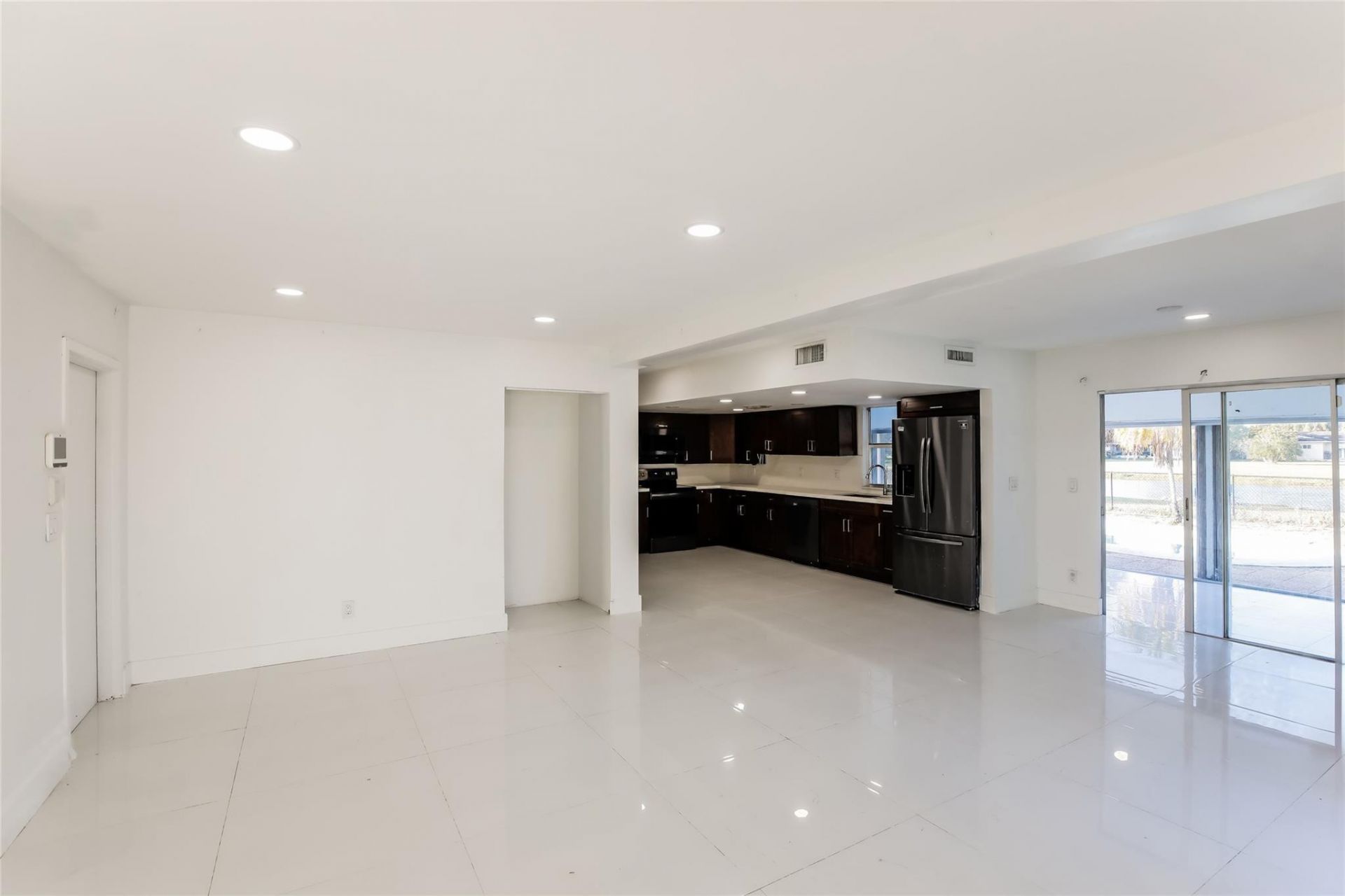 6609 NW 80th Court, Tamarac, FL 33321 Photo