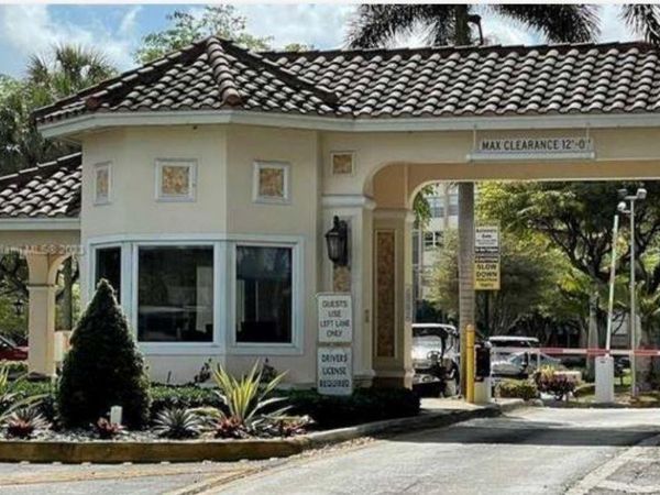 Pembroke Pines, FL 33026