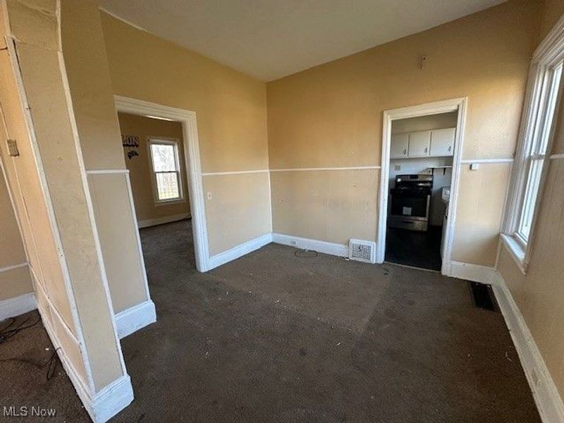 14808 Pepper Avenue, Cleveland, OH 44110 Photo 5