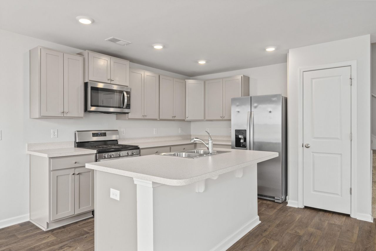 143 Spencer Circle Photo 10