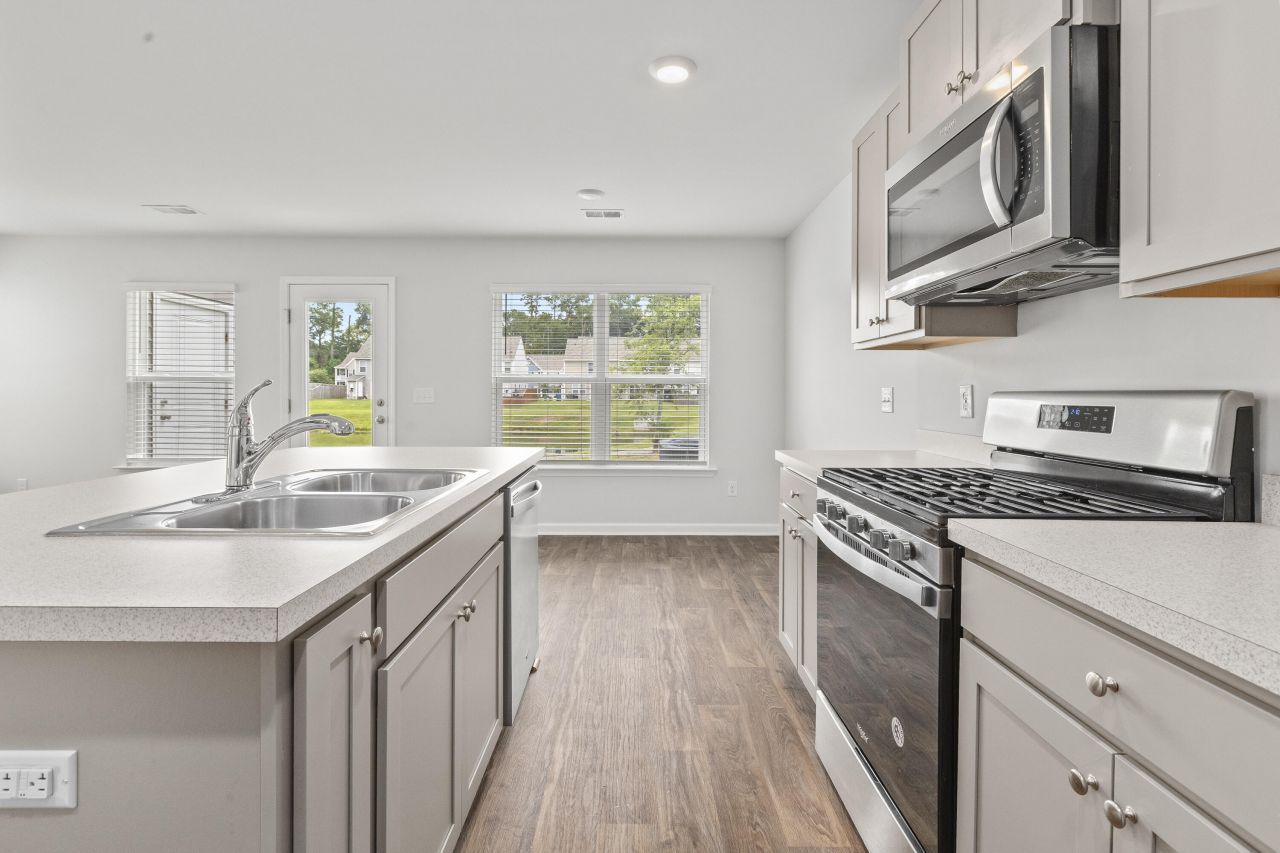 143 Spencer Circle Photo 7