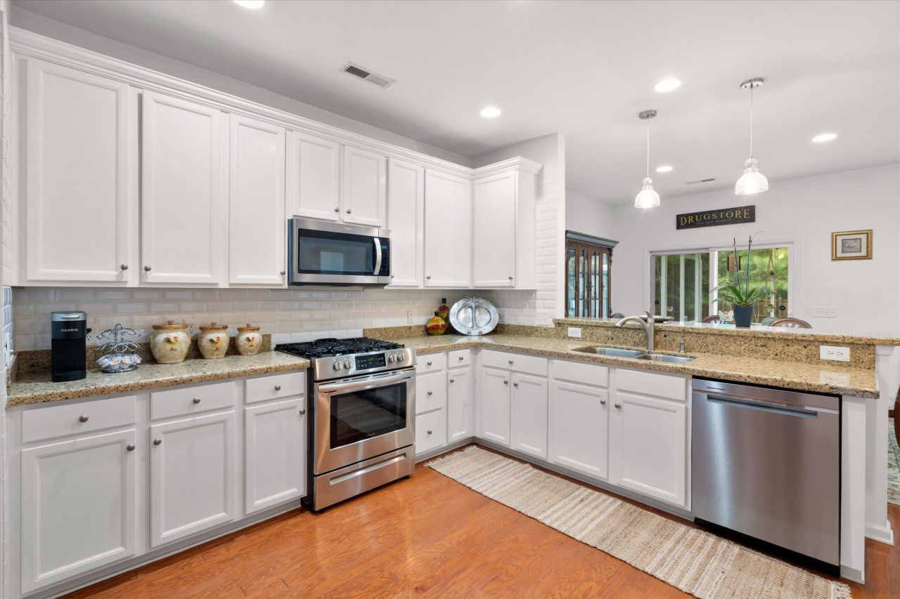 1237 Updyke Drive Photo 10