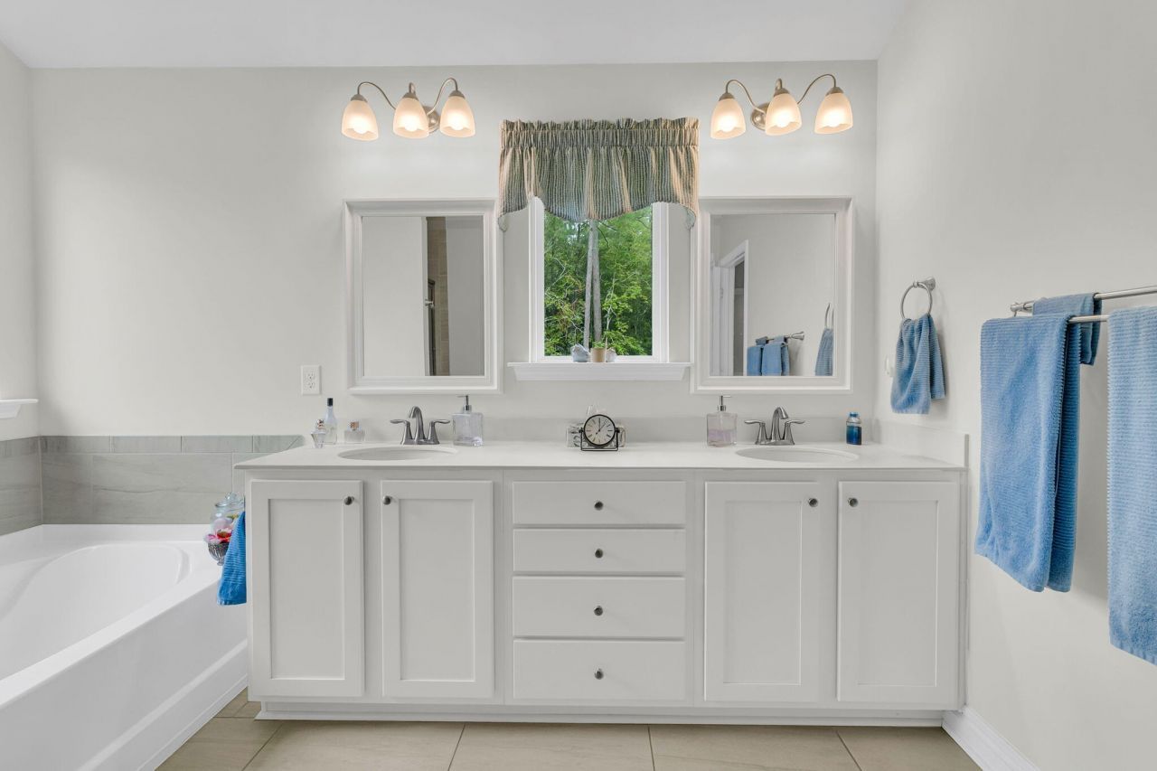 136 Brant Drive Photo 17