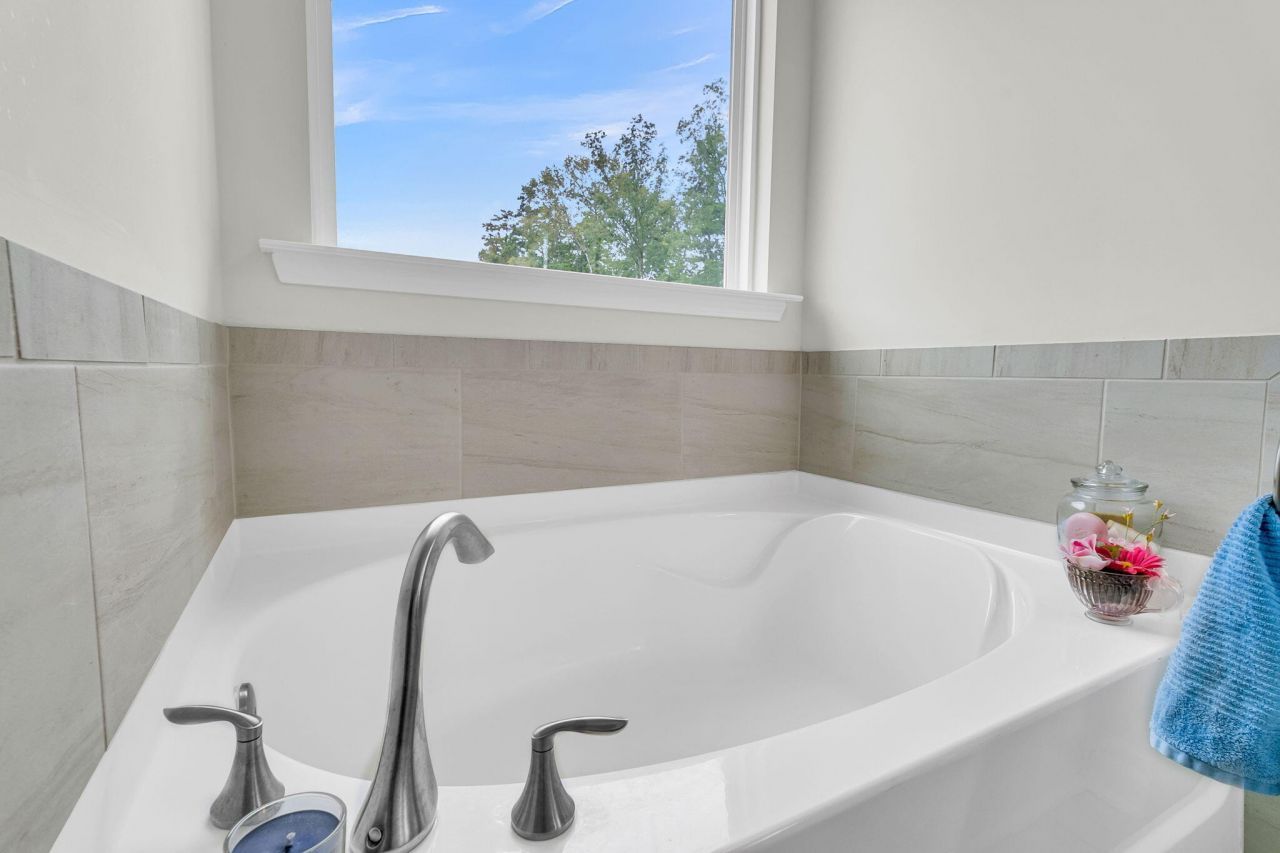 136 Brant Drive Photo 18