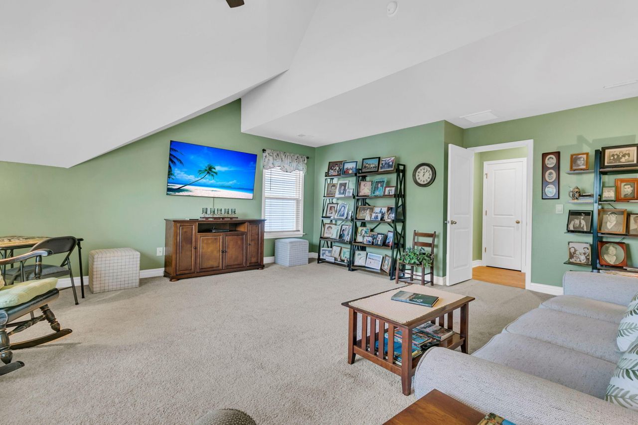 136 Brant Drive Photo 20