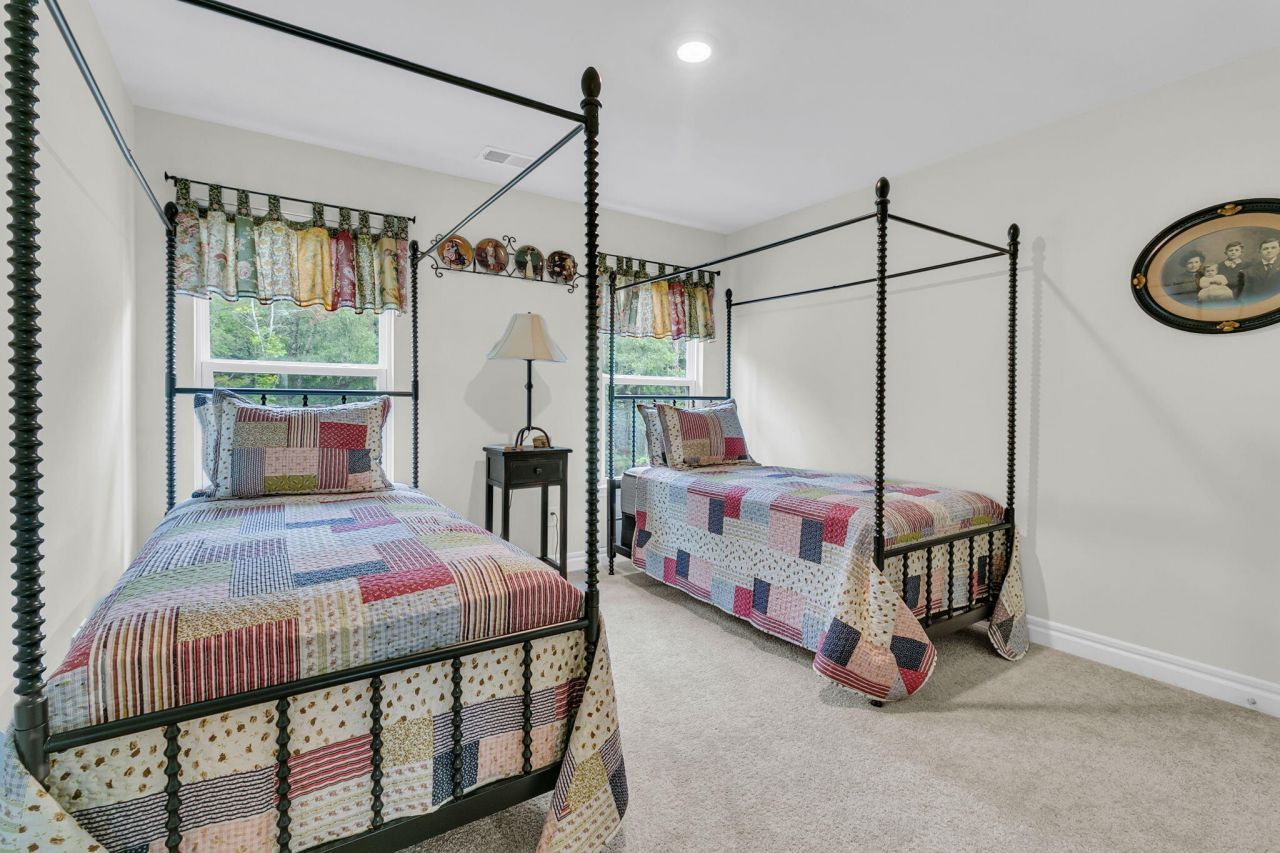 136 Brant Drive Photo 24