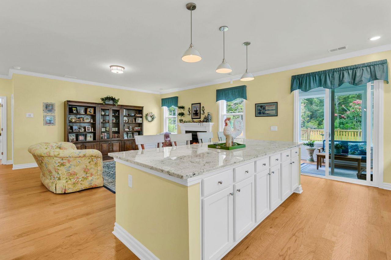 136 Brant Drive Photo 7