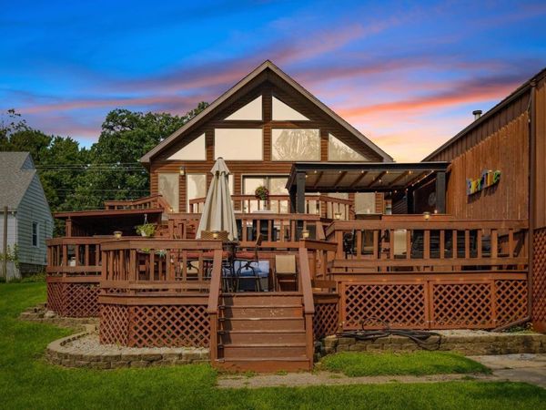 508 2nd Ave SW , Independence, IA 50644