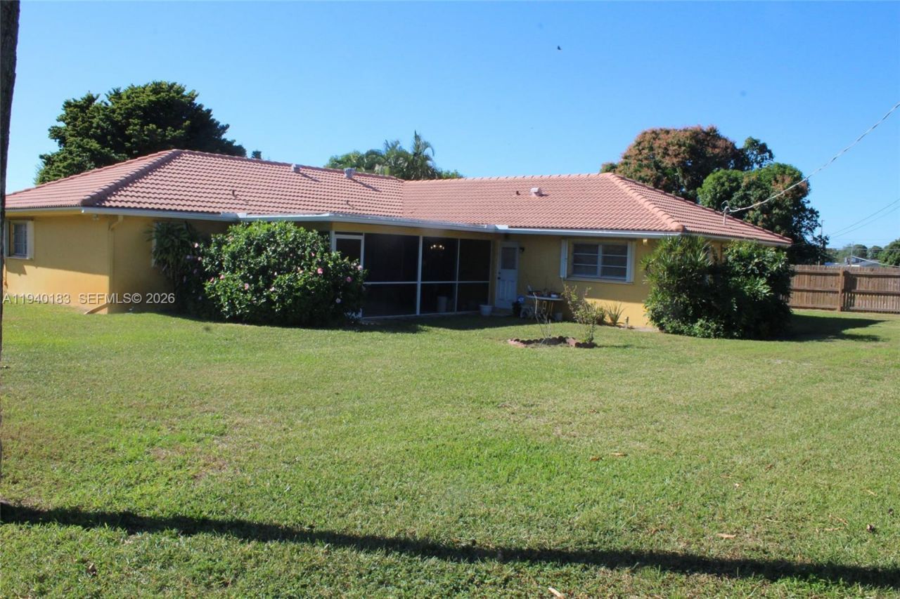 1419 40th St, West Palm Beach, FL 33407 Photo