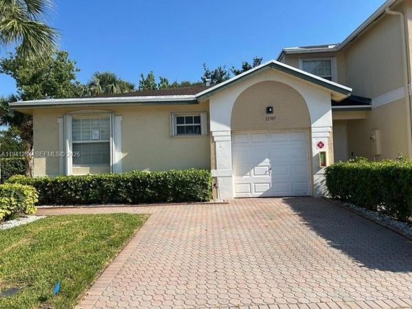 11707 NW 47th Dr, Coral Springs, FL 33076