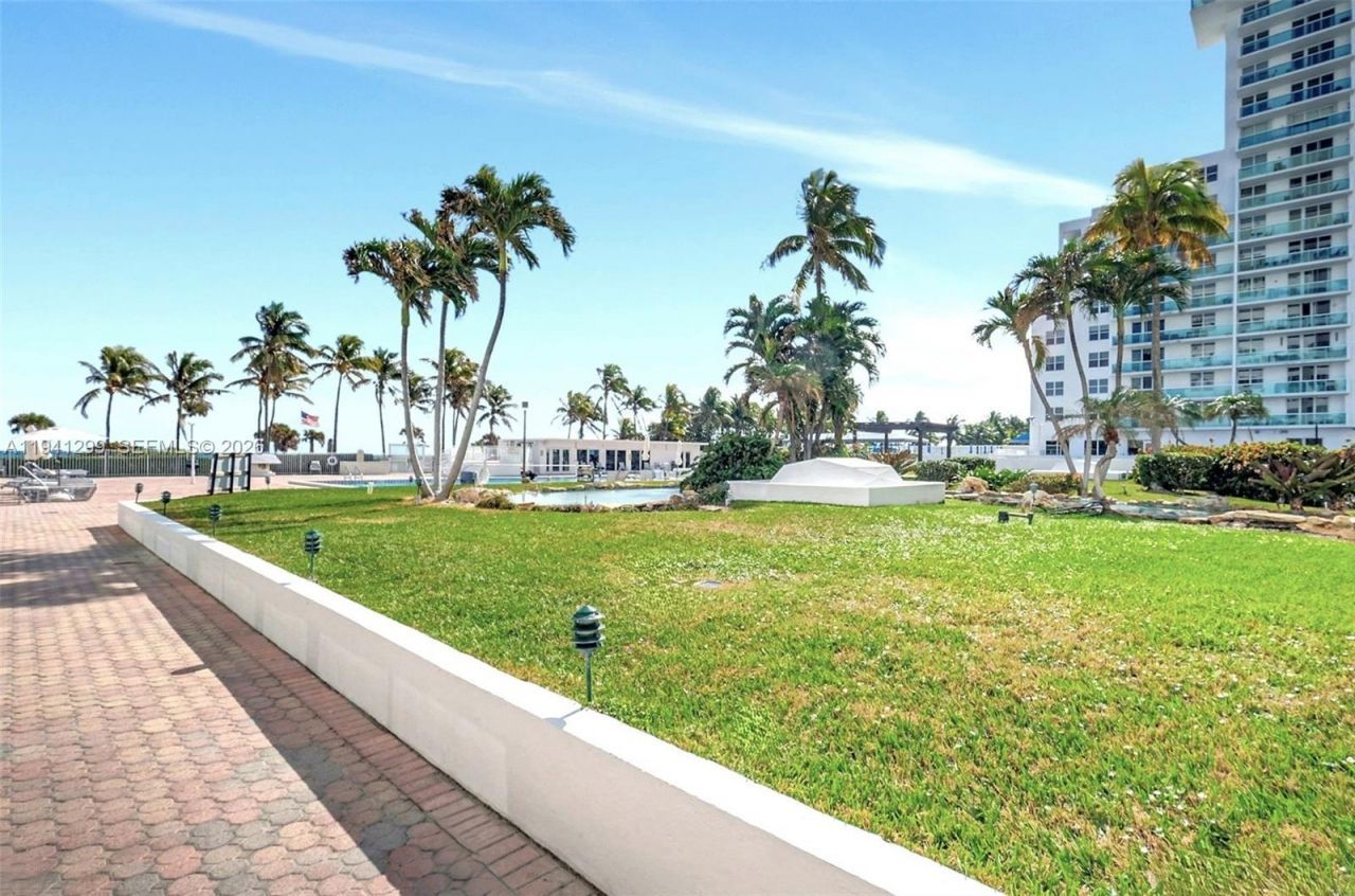 5005 Collins Ave, Unit 1224, Miami Beach, FL 33140 Photo