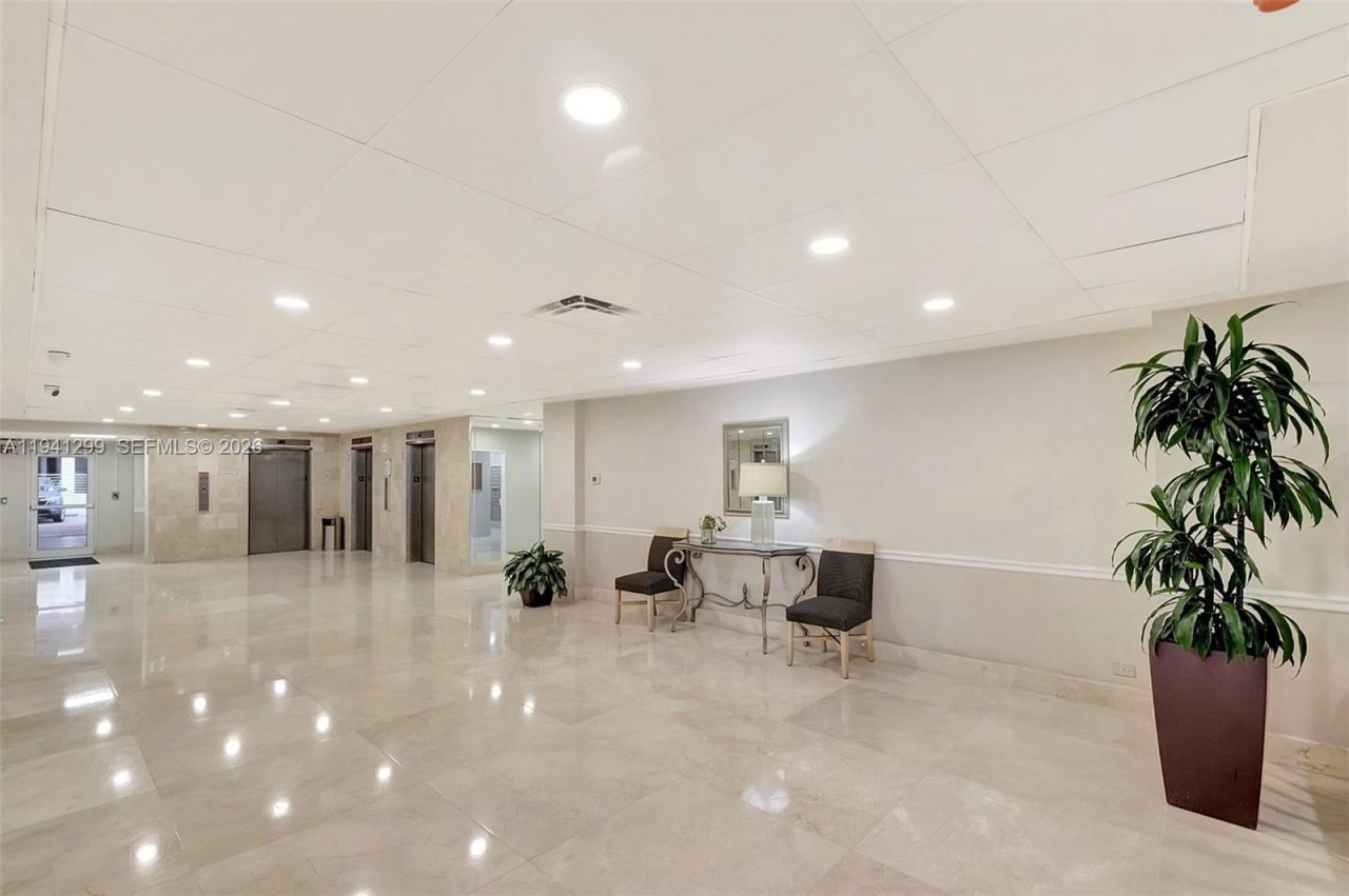 5005 Collins Ave, Unit 1224, Miami Beach, FL 33140 Photo