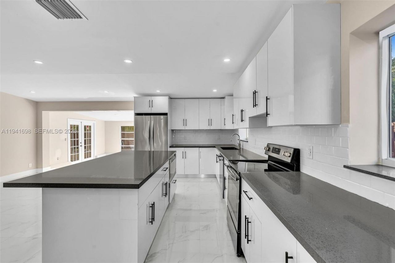 1600 SW 9th St, Fort Lauderdale, FL 33312 Photo