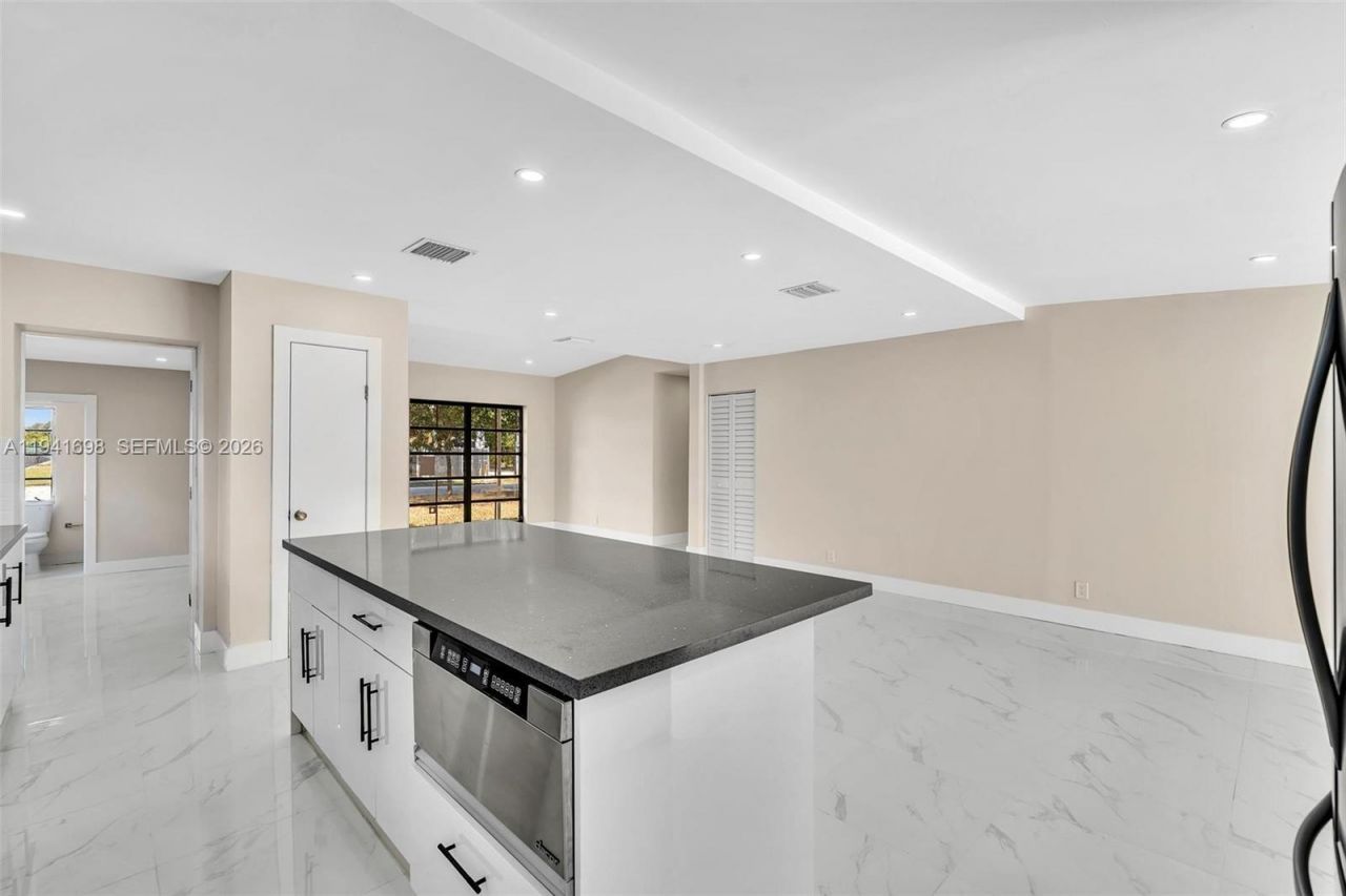 1600 SW 9th St, Fort Lauderdale, FL 33312 Photo