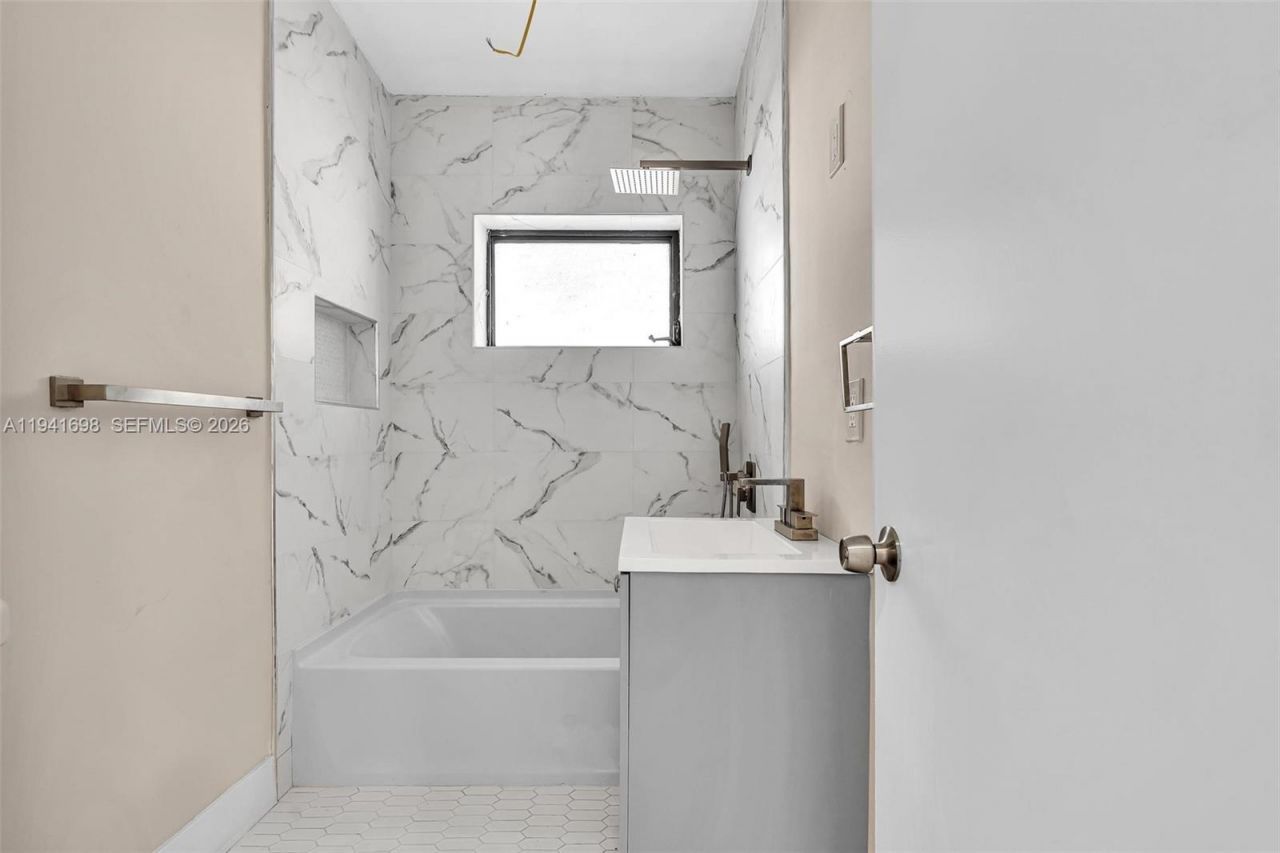 1600 SW 9th St, Fort Lauderdale, FL 33312 Photo