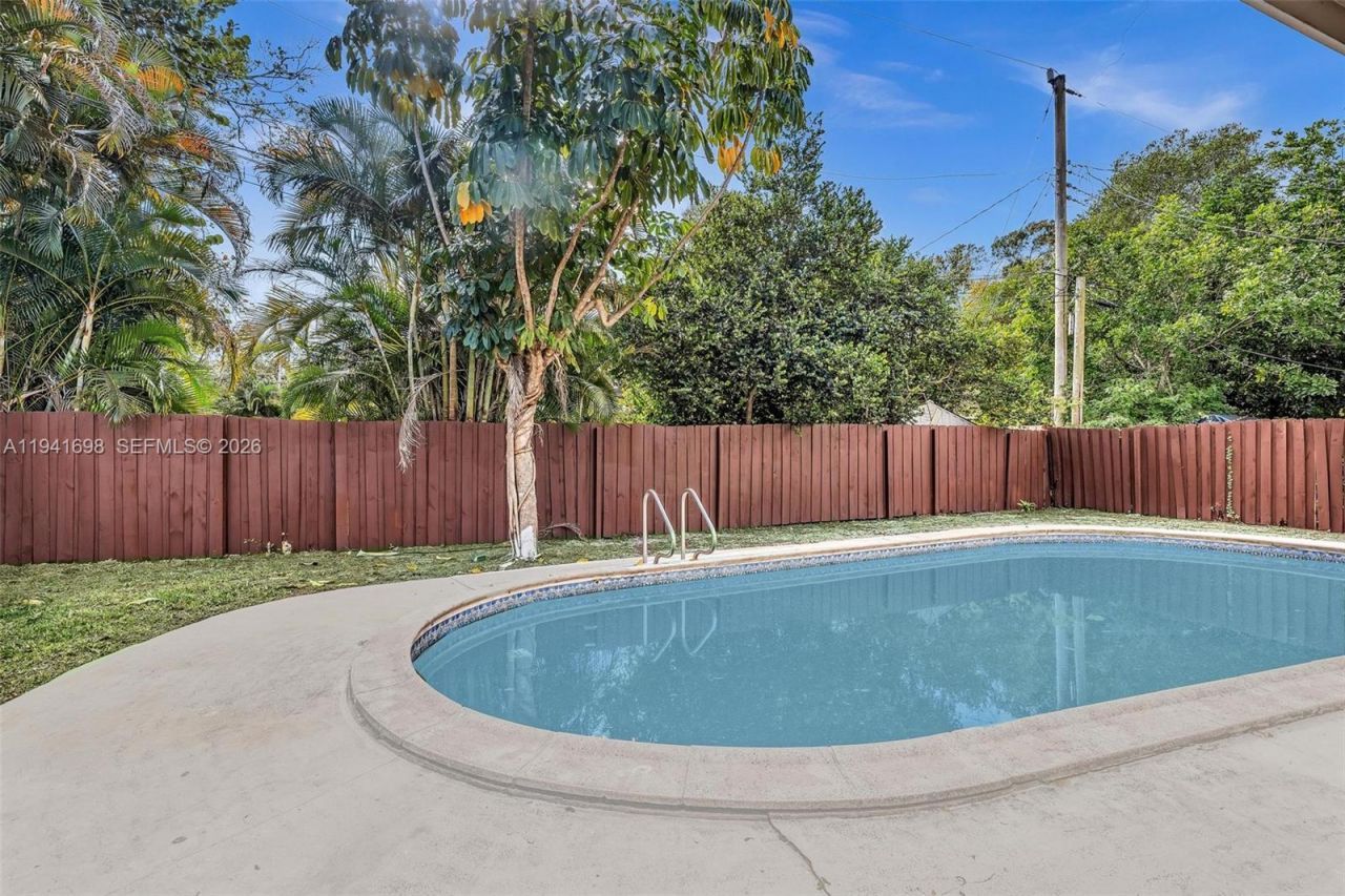 1600 SW 9th St, Fort Lauderdale, FL 33312 Photo