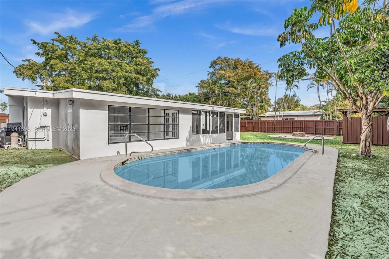 1600 SW 9th St, Fort Lauderdale, FL 33312 Photo