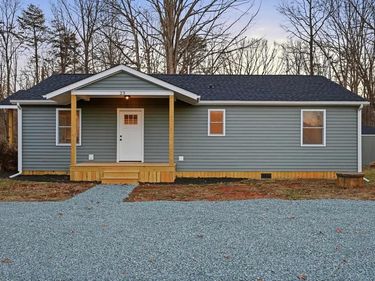 23 GREENWOOD DR, LOUISA, VA 23093