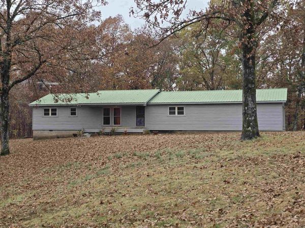 207 SFC 1003 Road, Colt, AR 72326
