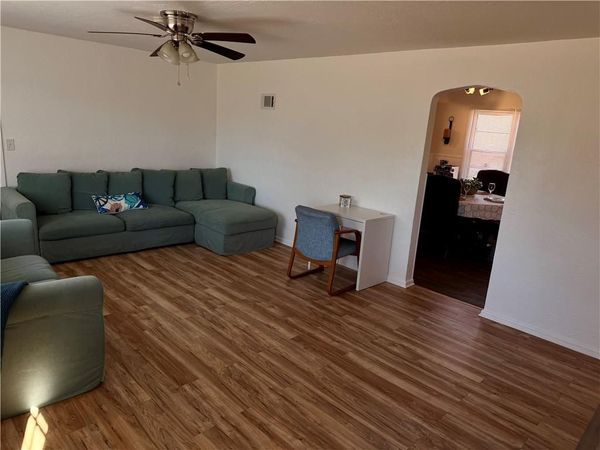 4215 Pittman Road, Kansas City, MO 64133