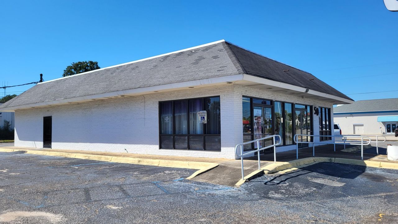 50 Eglin Pkwy, Fort Walton Beach, FL 32548 Main Photo