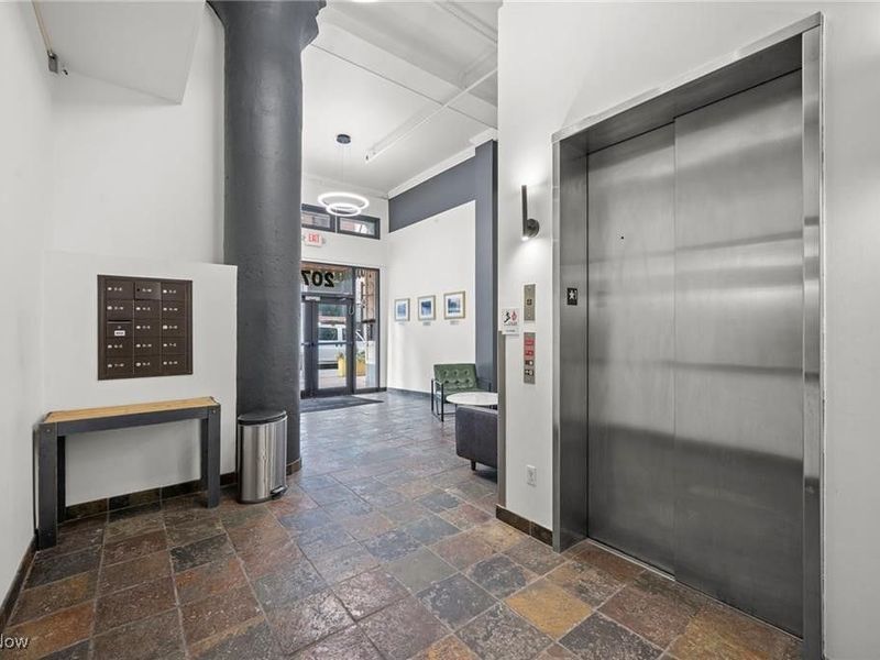 2077 E 4th Street, Unit 8E, Cleveland, OH 44115 Photo 4
