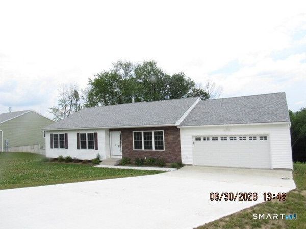 43 Warm Earth, Naugatuck, CT 06770
