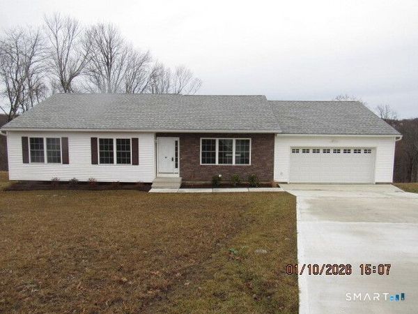 43 Warm Earth, Naugatuck, CT 06770