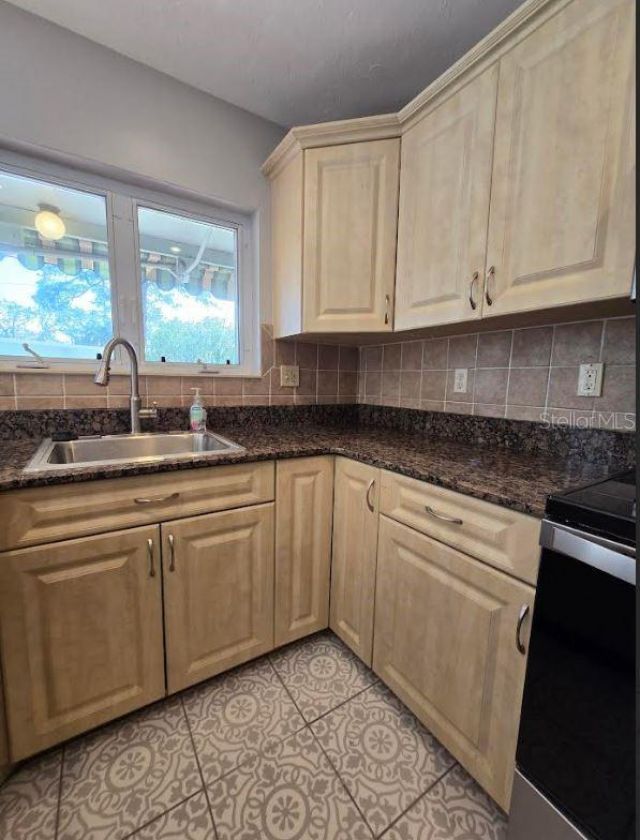 265 Mateo Way Ne, Saint Petersburg, FL 33704 Photo