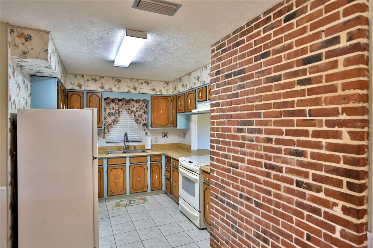 2155 SE County Highway 484, Belleview, FL 34420 Photo