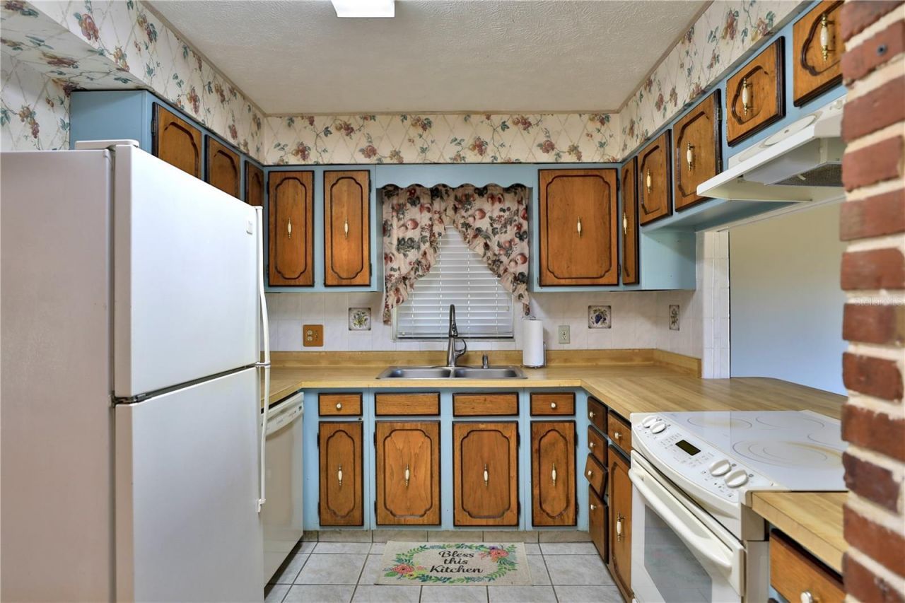 2155 SE County Highway 484, Belleview, FL 34420 Photo