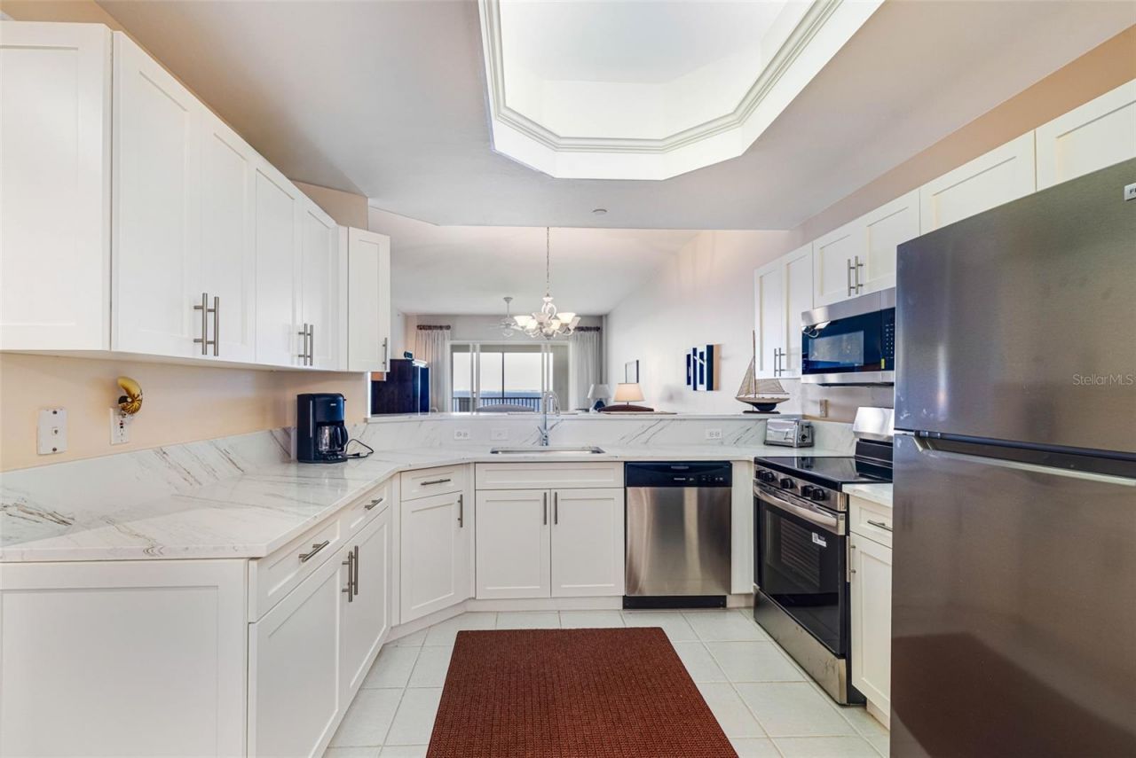 14815 Laguna Drive, Unit 702, Fort Myers, FL 33908 Photo