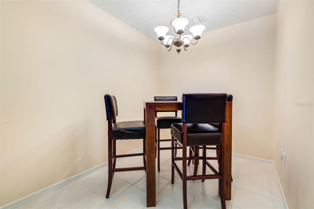 14815 Laguna Drive, Unit 702, Fort Myers, FL 33908 Photo