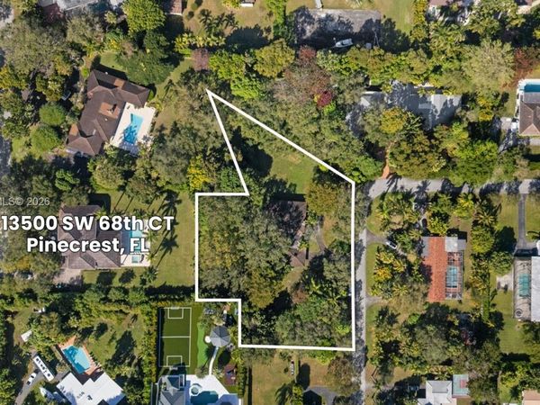 13500 SW 68th Ct, Pinecrest, FL 33156