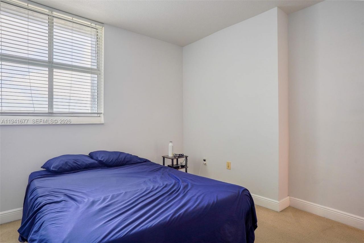 1250 S Miami Ave , Unit 3003, Miami, FL 33130 Photo