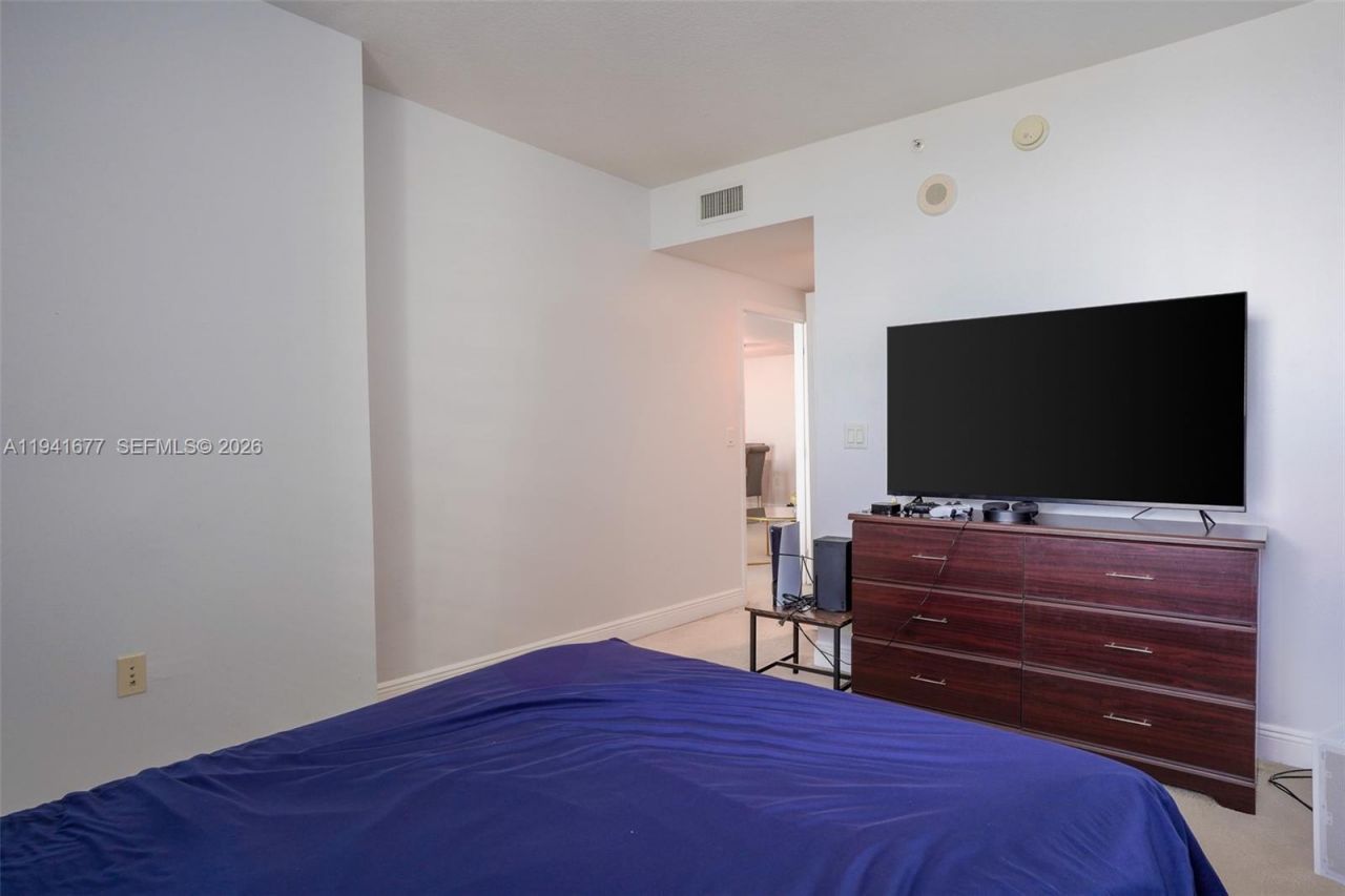 1250 S Miami Ave , Unit 3003, Miami, FL 33130 Photo