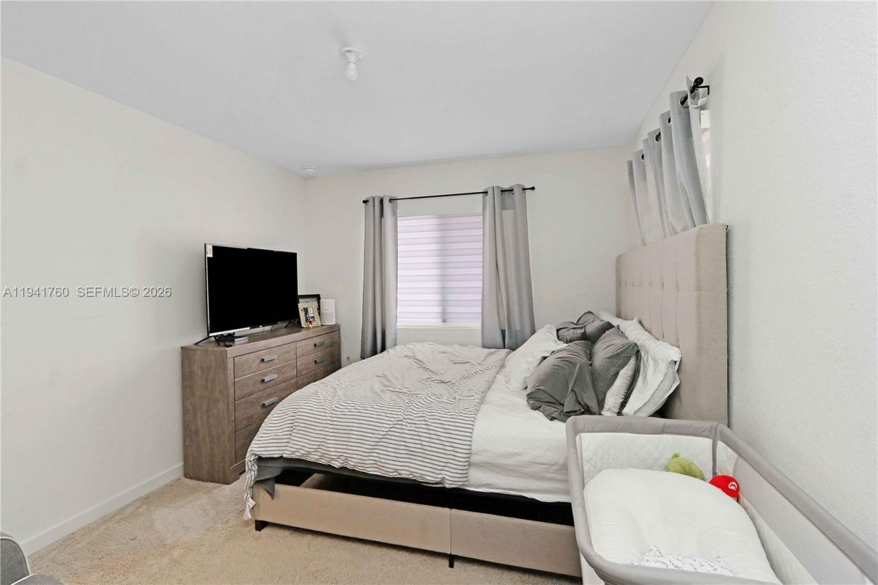 1036 SE 24th Ave, Homestead, FL 33035 Photo